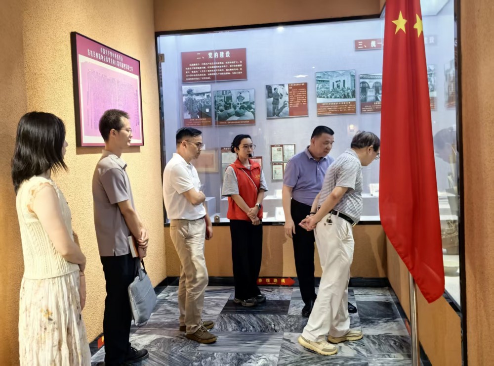 聚力联动促提升｜龙岗区关工委一行莅临我馆调研指导
